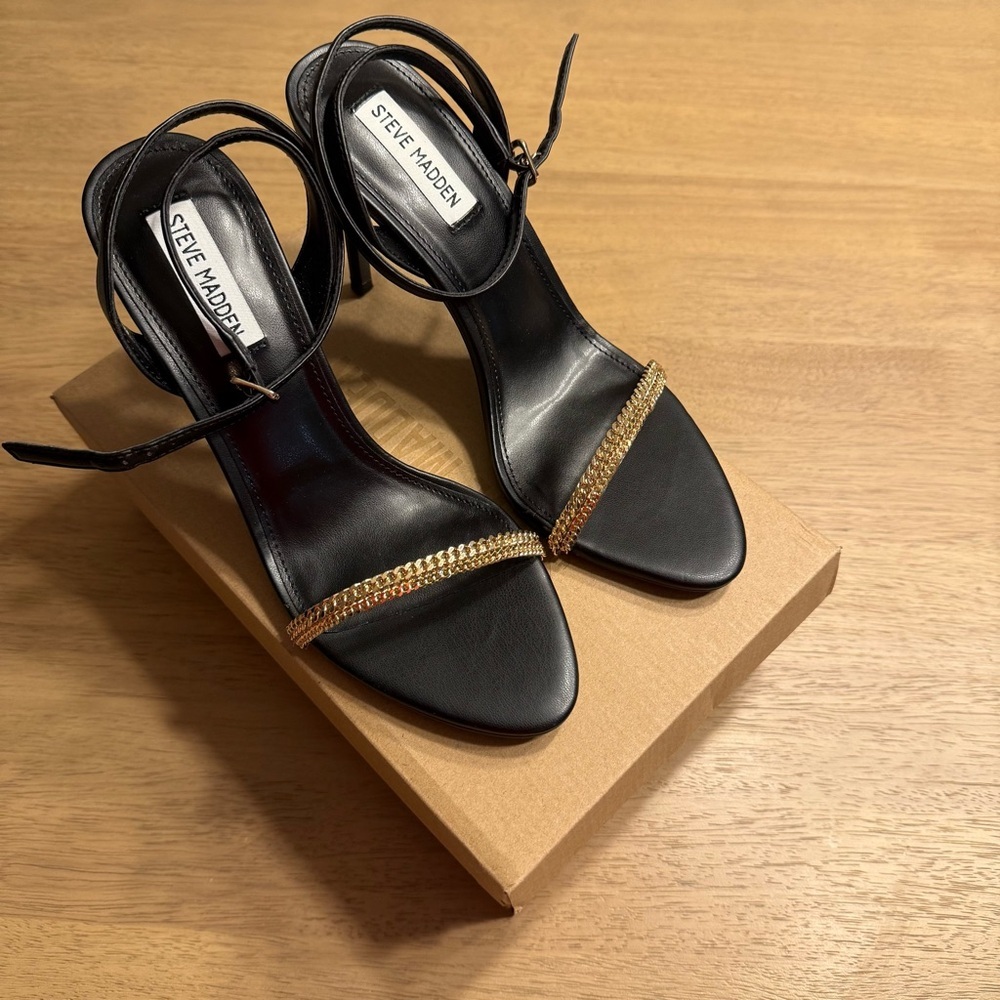 Steve Madden Marie Black and Gold Heels